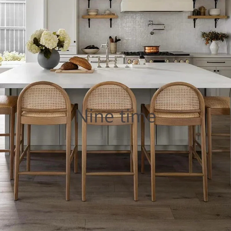 Commercial Kitchen Design - Chaise de bar en rotin et