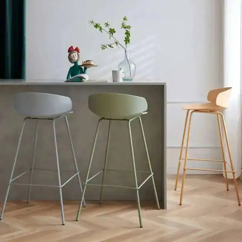 Chaises de bar et de salle à m - Commercial Kitchen Design avis et prix